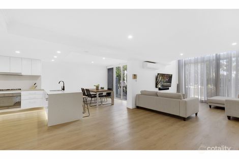 Property photo of 8/53 Darrambal Street Surfers Paradise QLD 4217