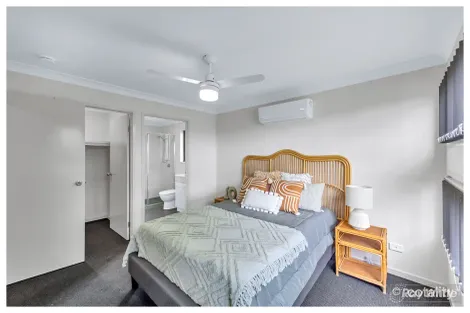 Property photo of 1 Gee Place Gracemere QLD 4702