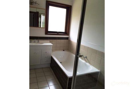 Property photo of 5/2 Highland Avenue Oakleigh East VIC 3166