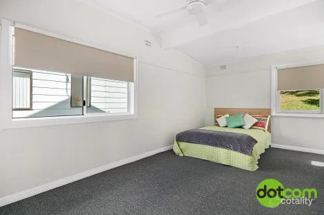 Property photo of 187 Skye Point Road Coal Point NSW 2283