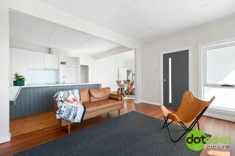 Property photo of 187 Skye Point Road Coal Point NSW 2283