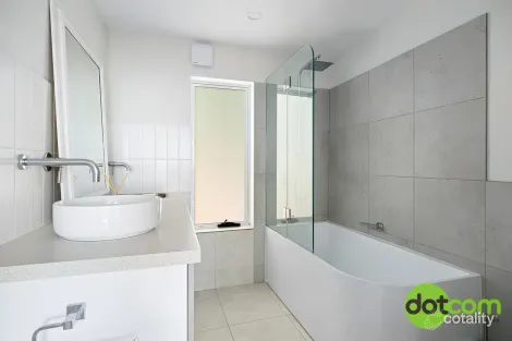 Property photo of 187 Skye Point Road Coal Point NSW 2283