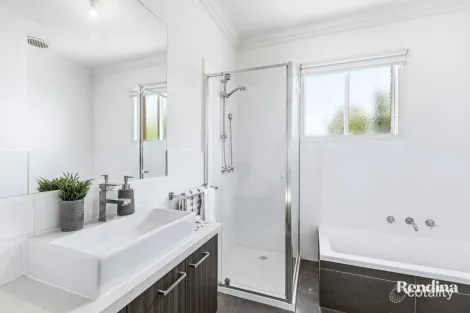 Property photo of 154 Epsom Road Ascot Vale VIC 3032