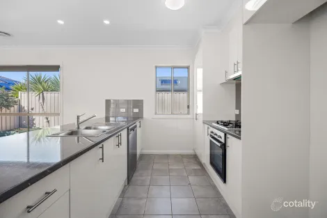 Property photo of 4/18 Market Garden Circuit Epsom VIC 3551