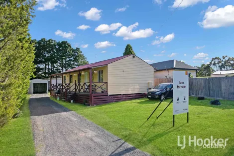 Property photo of 27 Walsh Street Ballan VIC 3342