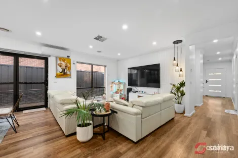 Property photo of 6 Emblem Street Tarneit VIC 3029