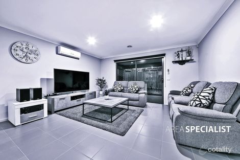 8 Sark St, Clyde North, VIC 3978