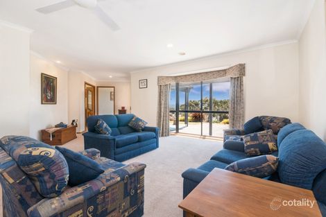 Property photo of 13 Wyralla Crescent Gisborne VIC 3437