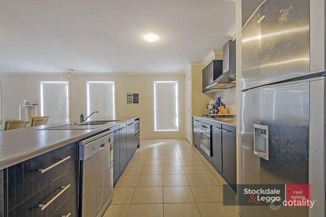 Property photo of 15 Circuit Drive Truganina VIC 3029