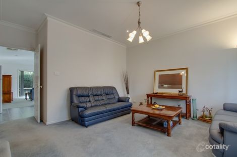 Property photo of 18 Monastery Close Wantirna South VIC 3152