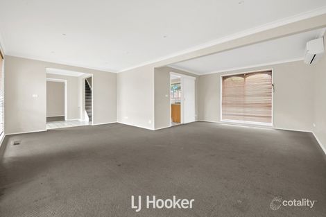 Property photo of 7 Cristata Avenue Endeavour Hills VIC 3802