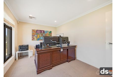 Property photo of 6 Paris Gardens Hocking WA 6065