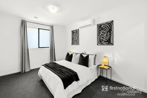 Property photo of 10 Massimo Street Wyndham Vale VIC 3024