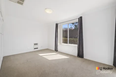 Property photo of 44 Lexcen Avenue Nicholls ACT 2913