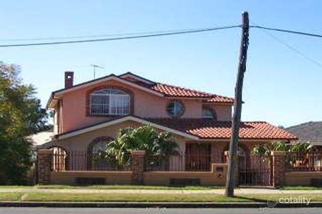 Property photo of 21 Weeroona Road Edensor Park NSW 2176