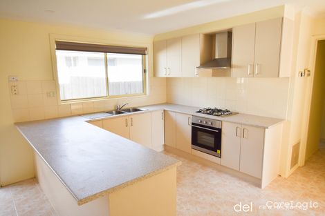 Property photo of 43 Gleneagles Drive Endeavour Hills VIC 3802