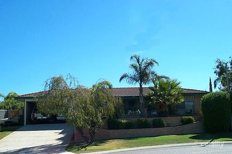 11 Savaris Ct, Beldon, WA 6027