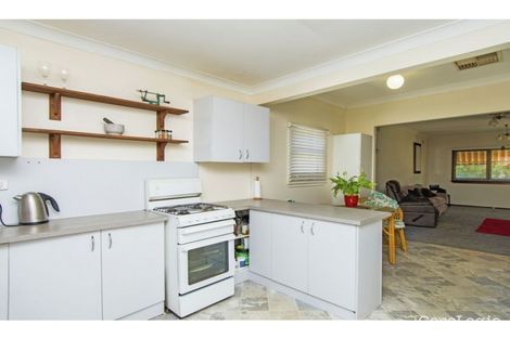 Property photo of 105 Grove Street Kooringal NSW 2650