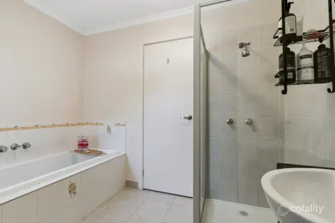 Property photo of 2/29 Chardonnay Drive Skye VIC 3977