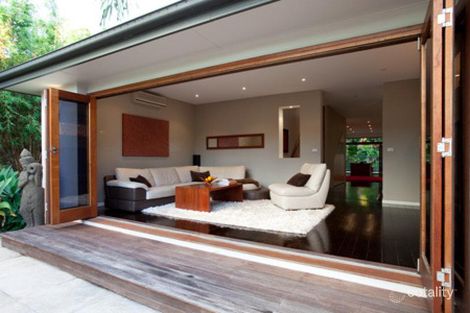 Property photo of 17 Orient Road Yeronga QLD 4104