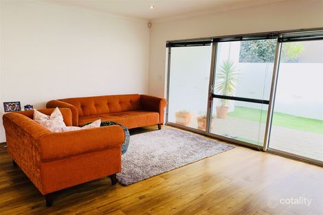 Property photo of 237 Grand Promenade Doubleview WA 6018