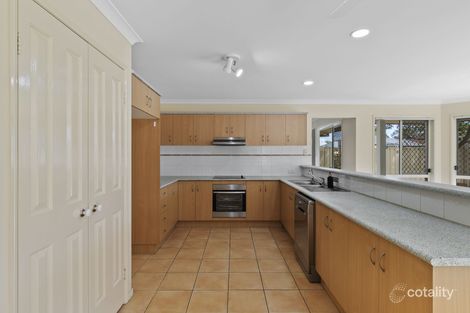 Property photo of 32 Pinedale Crescent Parkinson QLD 4115