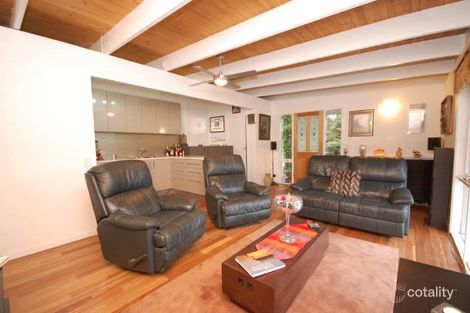 Property photo of 13 Blue Wren Court Mount Evelyn VIC 3796