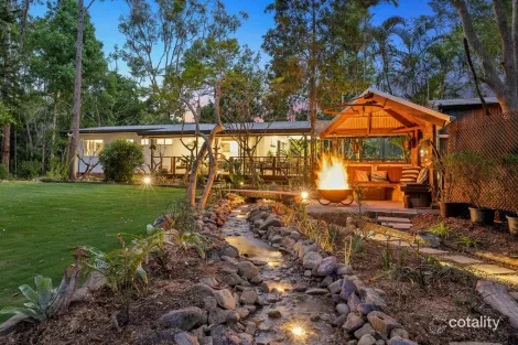 886 Tamborine-Oxenford Rd, Wongawallan, QLD 4210