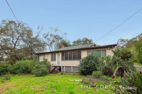 Property photo of 74 Traylen Road Kalamunda WA 6076