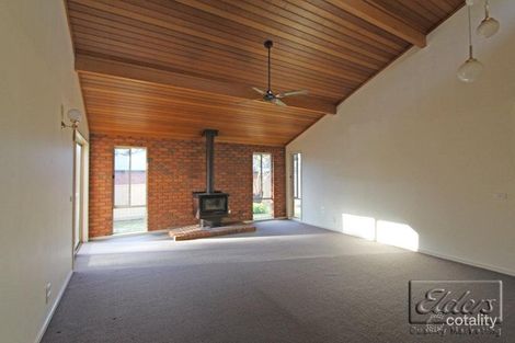 Property photo of 15 Clay Gully Court Maiden Gully VIC 3551