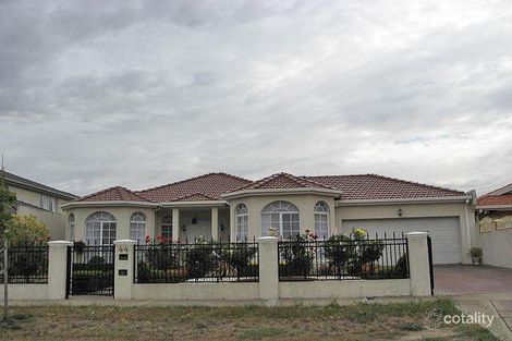 44 Wentworth Dr, Taylors Lakes, VIC 3038