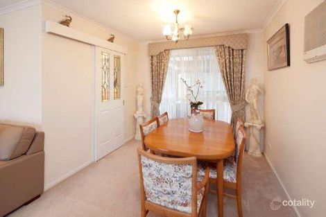 Property photo of 9 Torquay Court Endeavour Hills VIC 3802