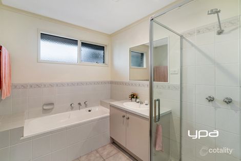 Property photo of 13 Fullbrook Drive Sunbury VIC 3429