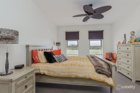 Property photo of 10 Bodega Street Waurn Ponds VIC 3216
