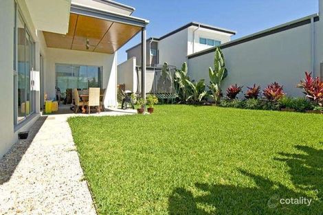 Property photo of 26 Waterline Crescent Bulimba QLD 4171