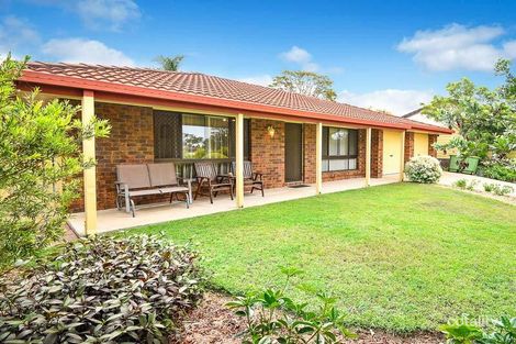 8 Edwards Dr, Albany Creek, QLD 4035