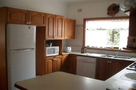 Property photo of 39 Deakin Street Oak Flats NSW 2529