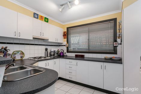 Property photo of 22 Manna Gum Walk South Morang VIC 3752