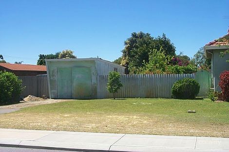 54 Ross St, Cloverdale, WA 6105