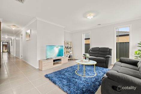 Property photo of 5 Crathe Close Roxburgh Park VIC 3064