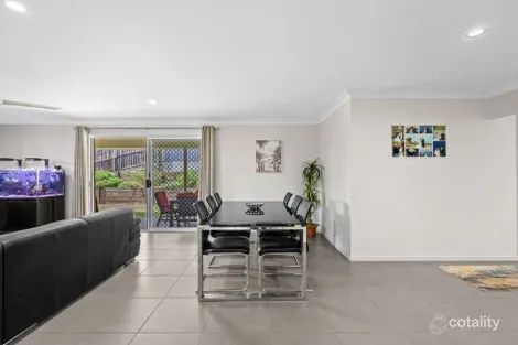 Property photo of 6 Jellett Drive Deebing Heights QLD 4306