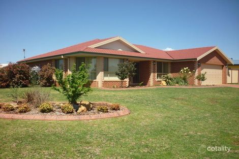 Property photo of 2 Cudgegong Place Dubbo NSW 2830