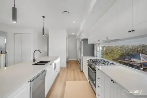 Property photo of 22 California Road Oxley QLD 4075