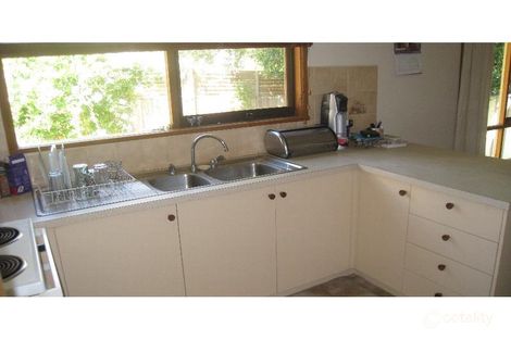 Property photo of 2/10 St Leonards Road Healesville VIC 3777