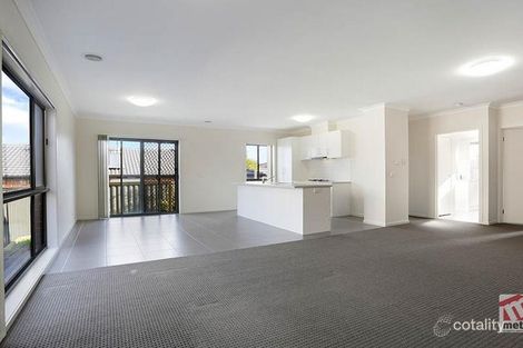 Property photo of 26 Botham Crescent Pakenham VIC 3810