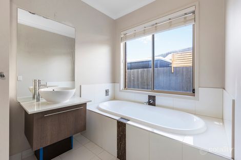 Property photo of 14 Viogner Place Waurn Ponds VIC 3216