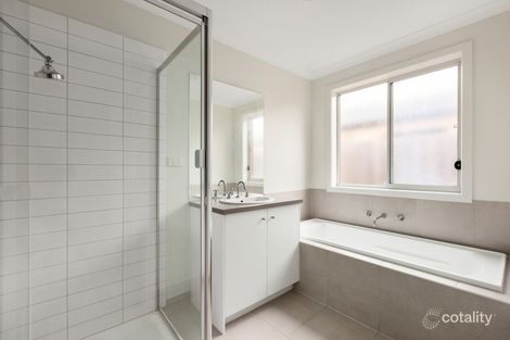 Property photo of 18 Holly Drive Wallan VIC 3756