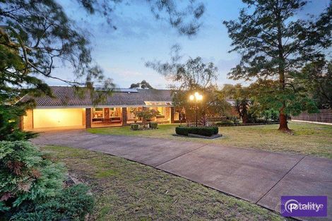 2 Peak Dr, Harkaway, VIC 3806