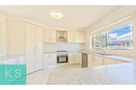 Property photo of 90 Royce Crescent Lavington NSW 2641
