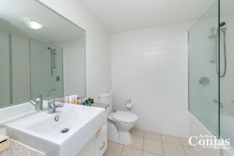 Property photo of 54/95 Clarence Road Indooroopilly QLD 4068